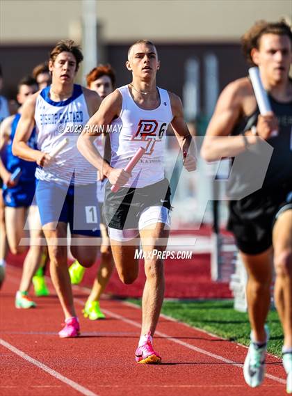 Thumbnail 1 in IHSAA Regionals photogallery.