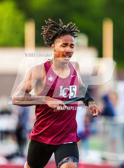Thumbnail 1 in IHSAA Regionals photogallery.