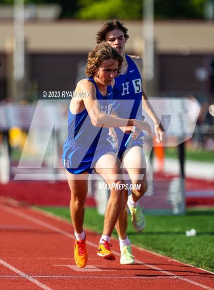 Thumbnail 1 in IHSAA Regionals photogallery.