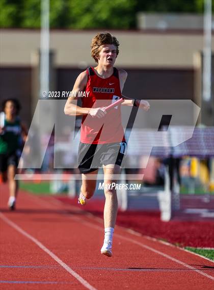 Thumbnail 2 in IHSAA Regionals photogallery.