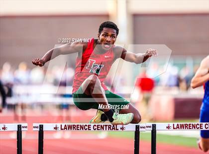 Thumbnail 3 in IHSAA Regionals photogallery.