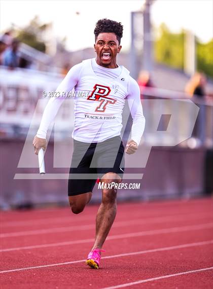 Thumbnail 1 in IHSAA Regionals photogallery.