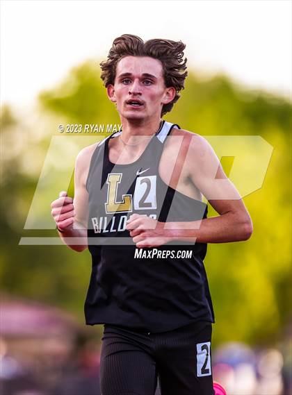 Thumbnail 2 in IHSAA Regionals photogallery.