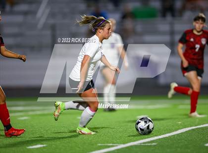 Thumbnail 2 in Willis vs MacArthur (UIL 6A Bi-District Area Playoff) photogallery.