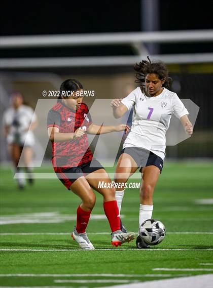 Thumbnail 1 in Willis vs MacArthur (UIL 6A Bi-District Area Playoff) photogallery.