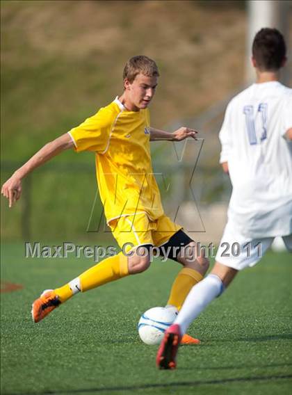 Thumbnail 2 in Deep Run vs Lake Braddock (VHSL AAA State Semifinal) photogallery.