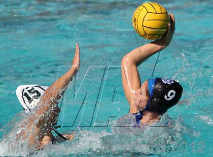 Thumbnail 1 in Davis vs St. Mary's (Davis Fall Classic) photogallery.