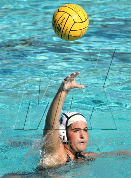 Thumbnail 1 in Davis vs St. Mary's (Davis Fall Classic) photogallery.