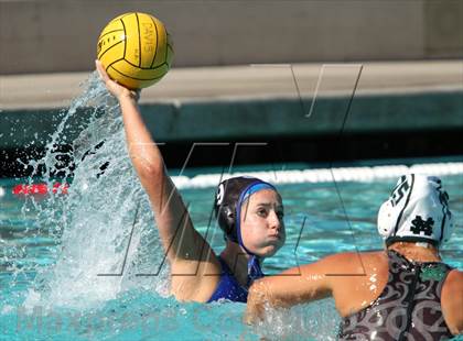 Thumbnail 1 in Davis vs St. Mary's (Davis Fall Classic) photogallery.