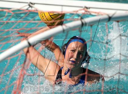 Thumbnail 3 in Davis vs St. Mary's (Davis Fall Classic) photogallery.