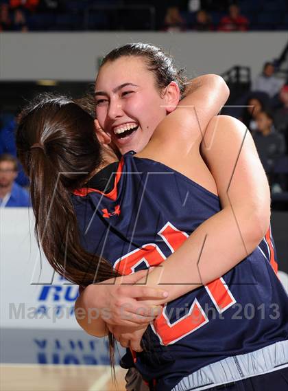 Thumbnail 2 in Saint Joseph vs. Chaminade (CIF SS D3A Final) photogallery.