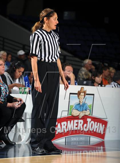 Thumbnail 2 in Saint Joseph vs. Chaminade (CIF SS D3A Final) photogallery.