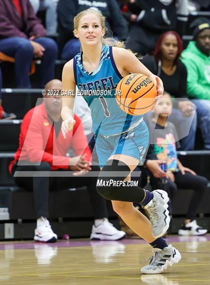 Thumbnail 1 in Siegel @ Smyrna photogallery.
