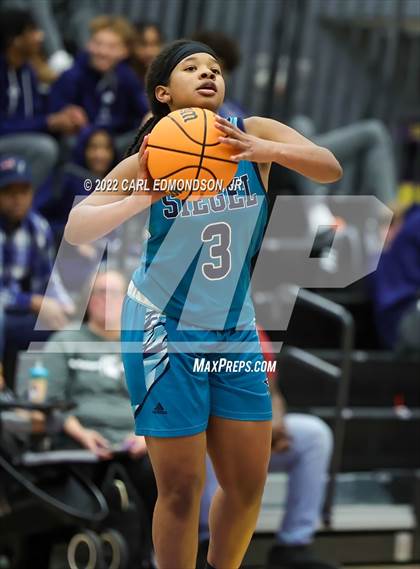 Thumbnail 1 in Siegel @ Smyrna photogallery.