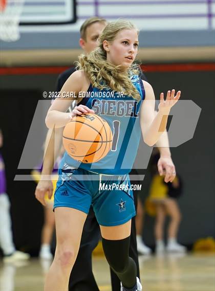 Thumbnail 1 in Siegel @ Smyrna photogallery.