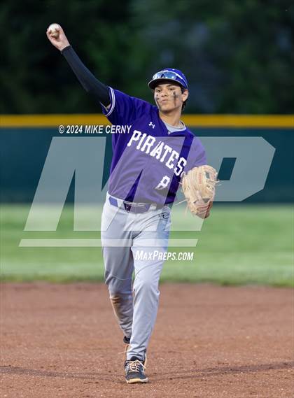 Thumbnail 1 in Sumner Academy @ Piper photogallery.