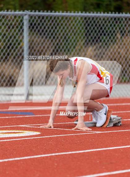 Thumbnail 2 in Cathedral Catholic Tri-Meet photogallery.