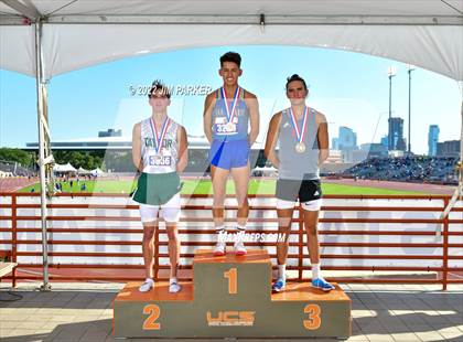 Thumbnail 1 in UIL 4A State Championship photogallery.