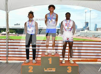 Thumbnail 1 in UIL 4A State Championship photogallery.