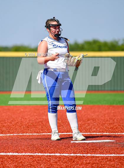 Thumbnail 1 in Slocum vs Moulton (UIL 1A Regional Final) Game 1 photogallery.