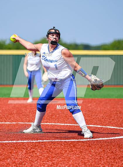 Thumbnail 1 in Slocum vs Moulton (UIL 1A Regional Final) Game 1 photogallery.