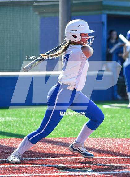 Thumbnail 2 in Slocum vs Moulton (UIL 1A Regional Final) Game 1 photogallery.