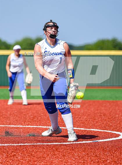 Thumbnail 2 in Slocum vs Moulton (UIL 1A Regional Final) Game 1 photogallery.
