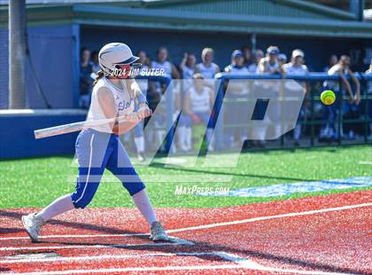 Thumbnail 3 in Slocum vs Moulton (UIL 1A Regional Final) Game 1 photogallery.