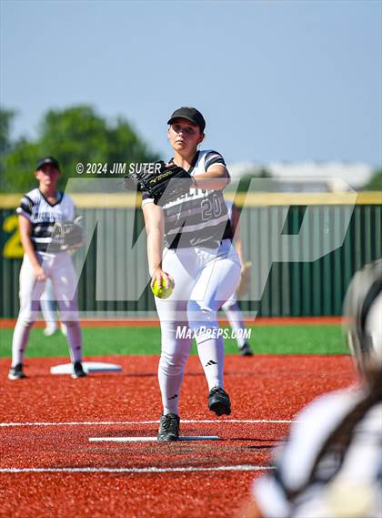 Thumbnail 2 in Slocum vs Moulton (UIL 1A Regional Final) Game 1 photogallery.