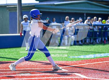 Thumbnail 3 in Slocum vs Moulton (UIL 1A Regional Final) Game 1 photogallery.