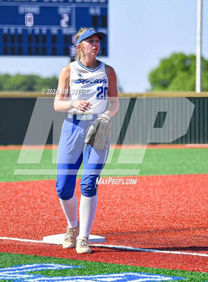 Thumbnail 1 in Slocum vs Moulton (UIL 1A Regional Final) Game 1 photogallery.
