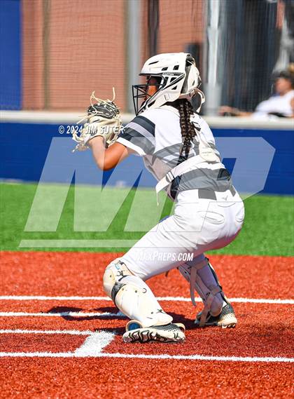 Thumbnail 3 in Slocum vs Moulton (UIL 1A Regional Final) Game 1 photogallery.