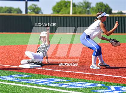 Thumbnail 1 in Slocum vs Moulton (UIL 1A Regional Final) Game 1 photogallery.