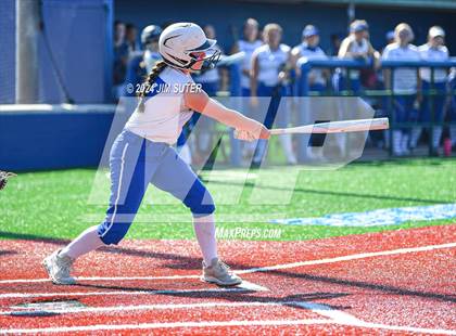 Thumbnail 3 in Slocum vs Moulton (UIL 1A Regional Final) Game 1 photogallery.