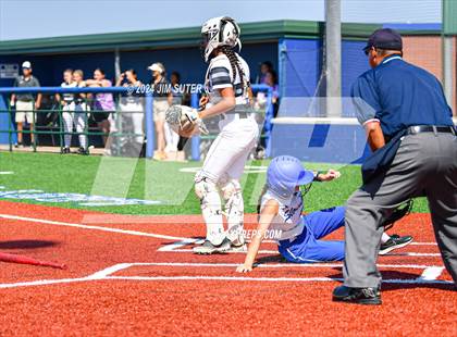 Thumbnail 2 in Slocum vs Moulton (UIL 1A Regional Final) Game 1 photogallery.