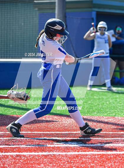 Thumbnail 2 in Slocum vs Moulton (UIL 1A Regional Final) Game 1 photogallery.
