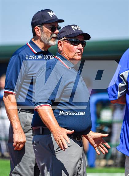 Thumbnail 1 in Slocum vs Moulton (UIL 1A Regional Final) Game 1 photogallery.