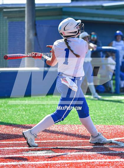 Thumbnail 1 in Slocum vs Moulton (UIL 1A Regional Final) Game 1 photogallery.