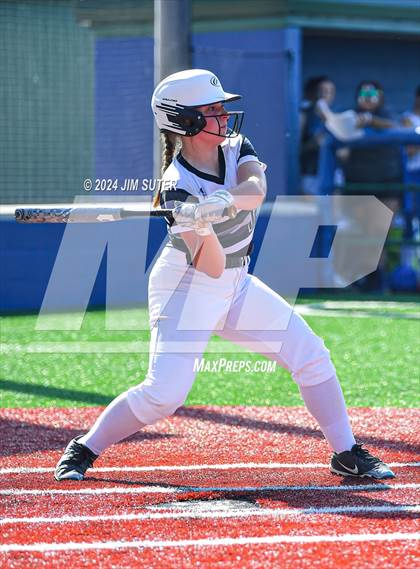 Thumbnail 2 in Slocum vs Moulton (UIL 1A Regional Final) Game 1 photogallery.