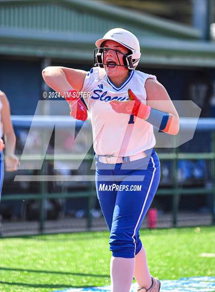 Thumbnail 2 in Slocum vs Moulton (UIL 1A Regional Final) Game 1 photogallery.