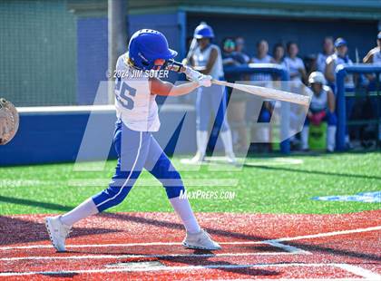 Thumbnail 2 in Slocum vs Moulton (UIL 1A Regional Final) Game 1 photogallery.