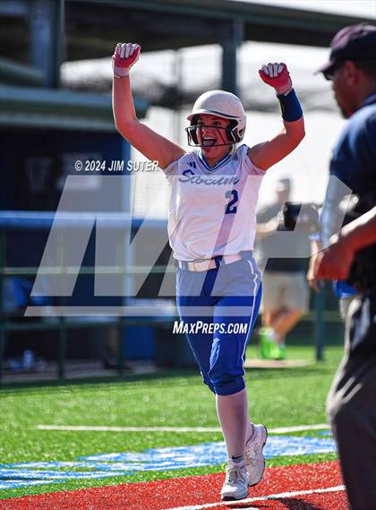 Thumbnail 1 in Slocum vs Moulton (UIL 1A Regional Final) Game 1 photogallery.