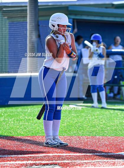 Thumbnail 2 in Slocum vs Moulton (UIL 1A Regional Final) Game 1 photogallery.