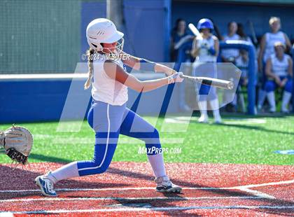 Thumbnail 2 in Slocum vs Moulton (UIL 1A Regional Final) Game 1 photogallery.