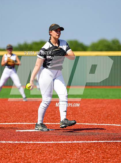 Thumbnail 2 in Slocum vs Moulton (UIL 1A Regional Final) Game 1 photogallery.
