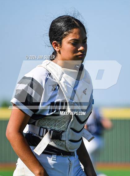 Thumbnail 3 in Slocum vs Moulton (UIL 1A Regional Final) Game 1 photogallery.