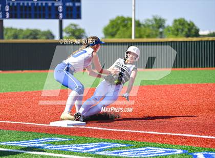 Thumbnail 2 in Slocum vs Moulton (UIL 1A Regional Final) Game 1 photogallery.