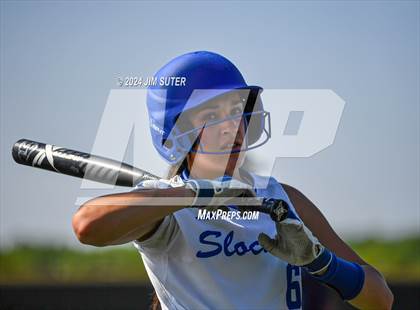 Thumbnail 1 in Slocum vs Moulton (UIL 1A Regional Final) Game 1 photogallery.