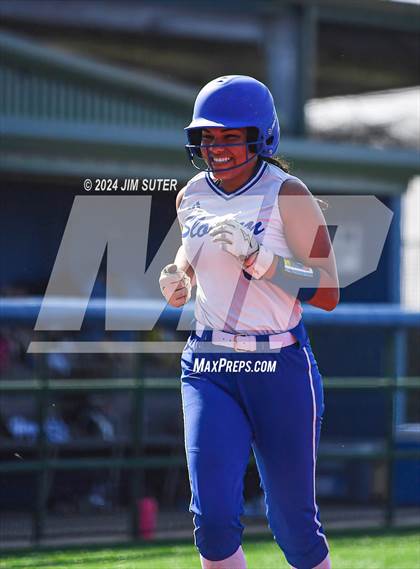 Thumbnail 1 in Slocum vs Moulton (UIL 1A Regional Final) Game 1 photogallery.