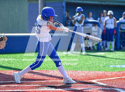 Thumbnail 2 in Slocum vs Moulton (UIL 1A Regional Final) Game 1 photogallery.